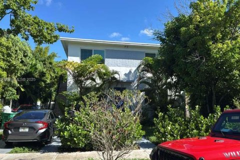 Снять в аренду виллу или дом в Майами, Флорида 5 спален, 285.21м2, № 1945569 - фото 1