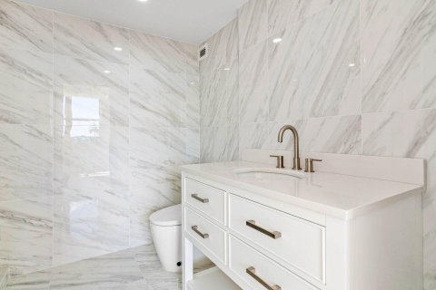 Condominio en alquiler en West Palm Beach, Florida, 2 dormitorios, 99.68 m2 № 2087725 - foto 16