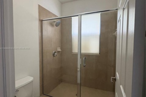 Снять в аренду таунхаус в Хайалиа, Флорида 3 спальни, 153.29м2, № 1948361 - фото 15