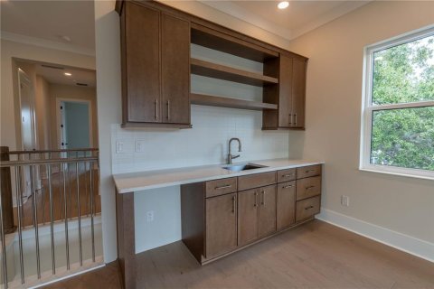 Casa en venta en Tampa, Florida, 5 dormitorios, 471.2 m2 № 2122089 - foto 13