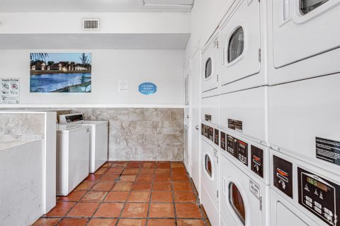 Condo in West Palm Beach, Florida, 1 bedroom  № 2262277 - photo 12