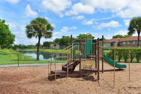 Condo in West Palm Beach, Florida, 1 bedroom  № 2262277 - photo 19