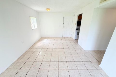 Condo in West Palm Beach, Florida, 1 bedroom  № 2262277 - photo 4