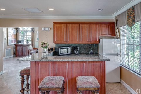 Condo in West Palm Beach, Florida, 1 bedroom  № 2262277 - photo 15