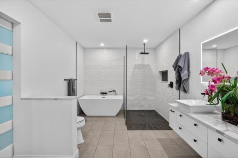Купить виллу или дом в Сарасота, Флорида 10 комнат, 210.61м2, № 2110608 - фото 19