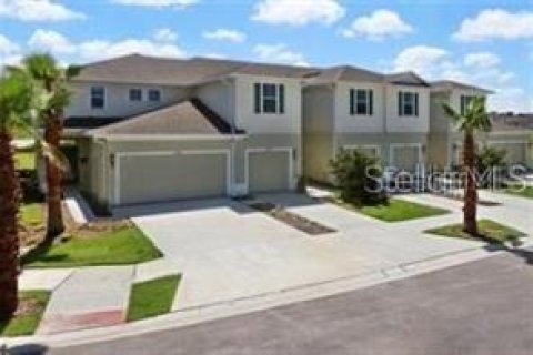 Townhouse in Holiday, Florida 3 bedrooms, 134.15 sq.m. № 1773336 - photo 1