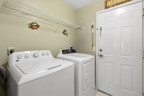 Villa ou maison à vendre à Port St. Lucie, Floride: 3 chambres, 173.36 m2 № 2088064 - photo 30
