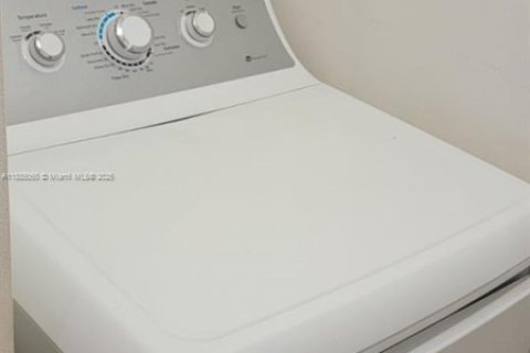 Condominio en alquiler en Miramar, Florida, 1 dormitorio, 64.1 m2 № 1930525 - foto 17