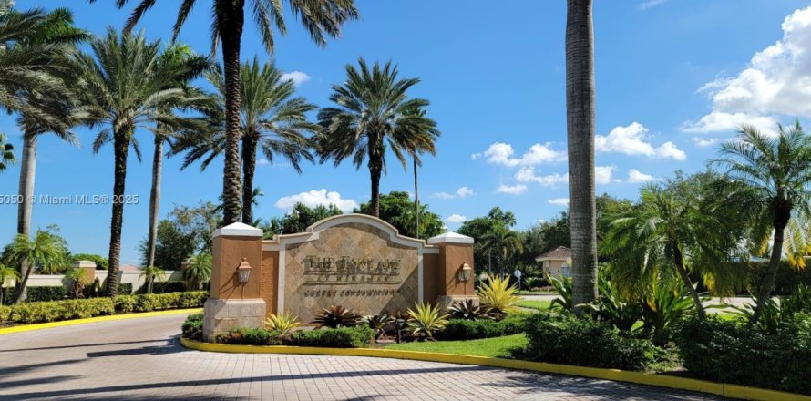 Condominio en Miramar, Florida, 1 dormitorio  № 1930525