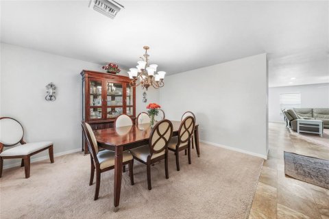 Casa en venta en Punta Gorda, Florida, 4 dormitorios, 261.98 m2 № 1903461 - foto 4