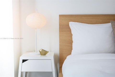 Condominio en alquiler en Miami, Florida, 1 dormitorio, 57.6 m2 № 1938335 - foto 15