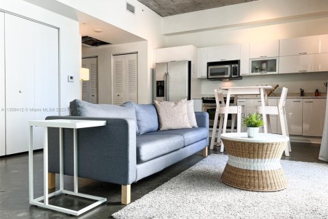 Condominio en alquiler en Miami, Florida, 1 dormitorio, 57.6 m2 № 1938335 - foto 7