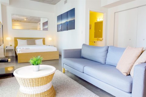 Condominio en alquiler en Miami, Florida, 1 dormitorio, 57.6 m2 № 1938335 - foto 6