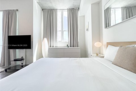 Condominio en alquiler en Miami, Florida, 1 dormitorio, 57.6 m2 № 1938335 - foto 16