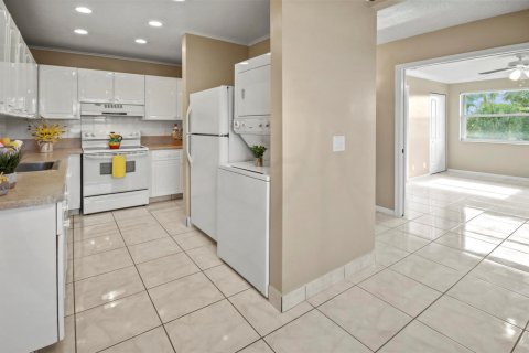 Copropriété à louer à Delray Beach, Floride: 2 chambres, 106.65 m2 № 2147333 - photo 2