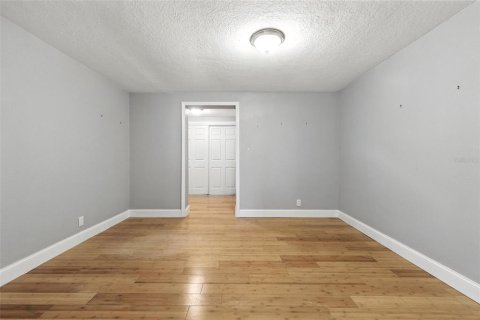House in Tampa, Florida 2 bedrooms, 108.14 sq.m. № 1854683 - photo 17