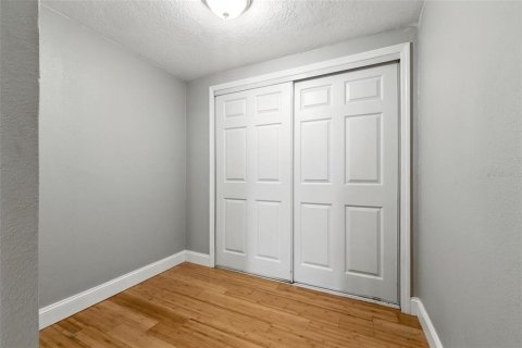 House in Tampa, Florida 2 bedrooms, 108.14 sq.m. № 1854683 - photo 18
