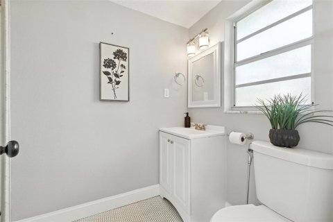 House in Tampa, Florida 2 bedrooms, 108.14 sq.m. № 1854683 - photo 24