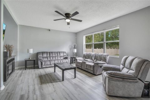 Casa en venta en Orlando, Florida, 5 dormitorios, 271.18 m2 № 1835184 - foto 9
