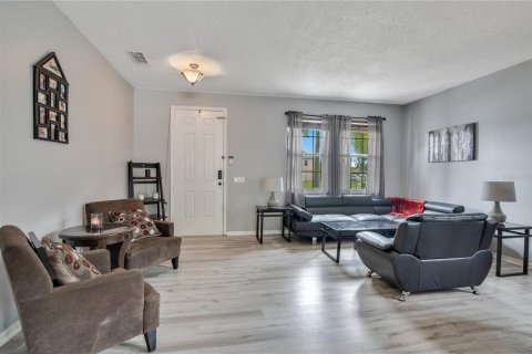 Casa en venta en Orlando, Florida, 5 dormitorios, 271.18 m2 № 1835184 - foto 4