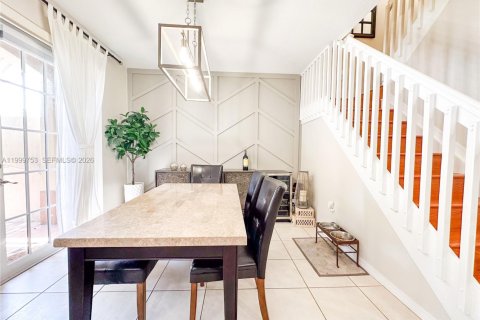 Townhouse in Sunrise, Florida 3 bedrooms, 134.43 sq.m. № 2064698 - photo 7