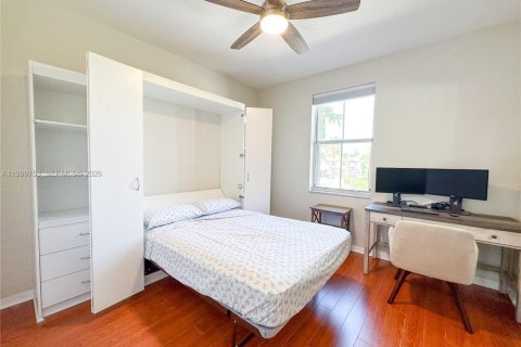 Townhouse in Sunrise, Florida 3 bedrooms, 134.43 sq.m. № 2064698 - photo 20