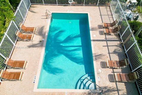 Townhouse in Sunrise, Florida 3 bedrooms, 134.43 sq.m. № 2064698 - photo 24