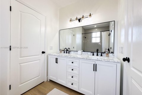 Townhouse in Sunrise, Florida 3 bedrooms, 134.43 sq.m. № 2064698 - photo 17