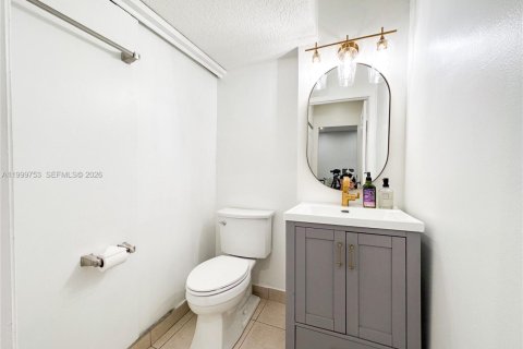 Townhouse in Sunrise, Florida 3 bedrooms, 134.43 sq.m. № 2064698 - photo 9