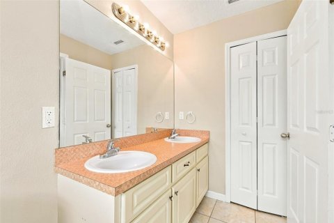Villa ou maison à louer à Orlando, Floride: 3 chambres, 124.67 m2 № 2390875 - photo 13