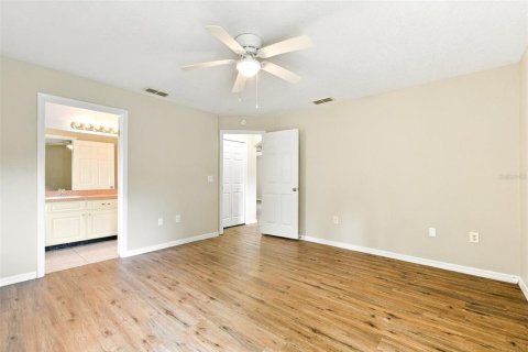 Villa ou maison à louer à Orlando, Floride: 3 chambres, 124.67 m2 № 2390875 - photo 11