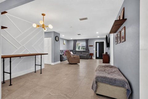 Villa ou maison à louer à Saint Petersburg, Floride: 3 chambres, 130.81 m2 № 2435121 - photo 7