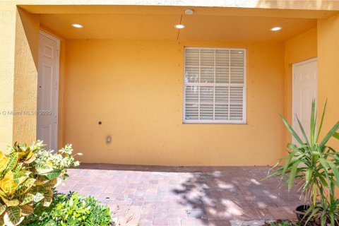 Touwnhouse à louer à Parkland, Floride: 3 chambres, 130.16 m2 № 1945129 - photo 8