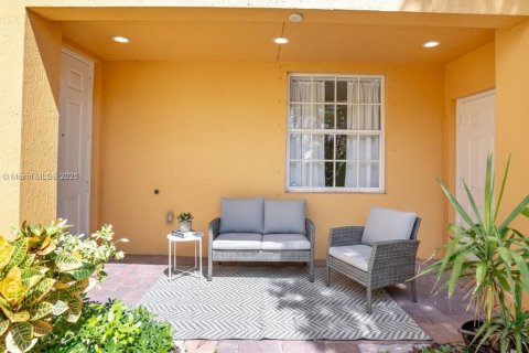Touwnhouse à louer à Parkland, Floride: 3 chambres, 130.16 m2 № 1945129 - photo 9