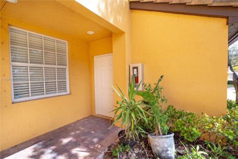 Touwnhouse à louer à Parkland, Floride: 3 chambres, 130.16 m2 № 1945129 - photo 10