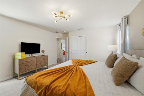 House in Clermont, Florida 6 bedrooms, 290.51 sq.m. № 2212394 - photo 30