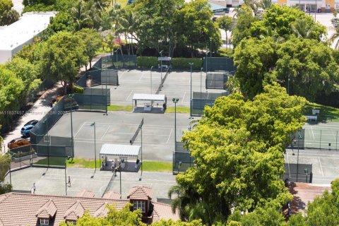Condo in Miami, Florida, 2 bedrooms  № 1833702 - photo 23