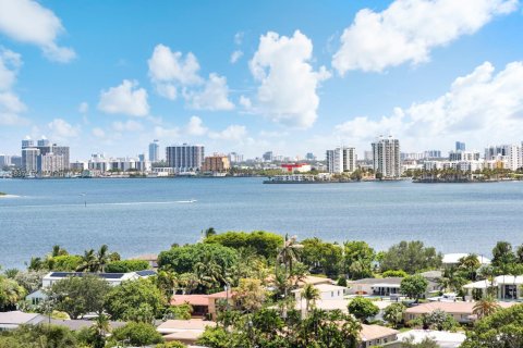 Condo in Miami, Florida, 2 bedrooms  № 1833702 - photo 17