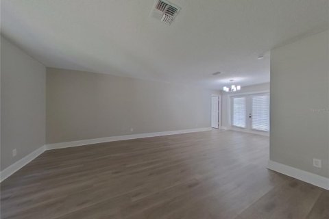 House in Safety Harbor, Florida 3 bedrooms, 186.55 sq.m. № 1910993 - photo 2