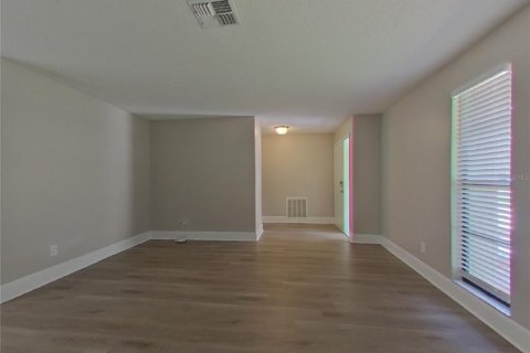 House in Safety Harbor, Florida 3 bedrooms, 186.55 sq.m. № 1910993 - photo 3