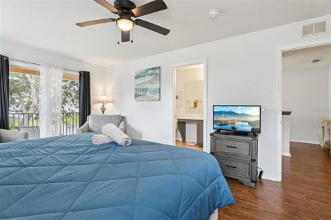 Townhouse in Davenport, Florida 4 bedrooms, 172.43 sq.m. № 1815295 - photo 8