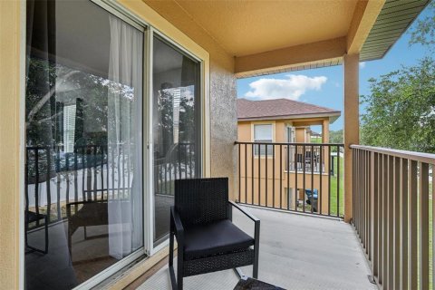 Townhouse in Davenport, Florida 4 bedrooms, 172.43 sq.m. № 1815295 - photo 25