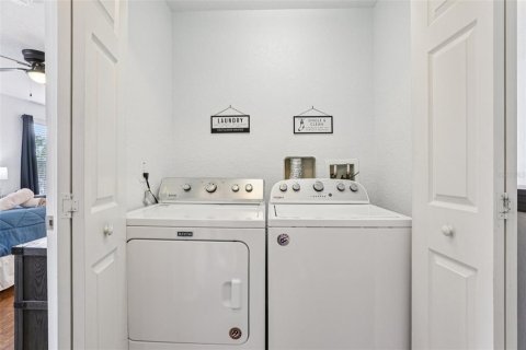 Townhouse in Davenport, Florida 4 bedrooms, 172.43 sq.m. № 1815295 - photo 6