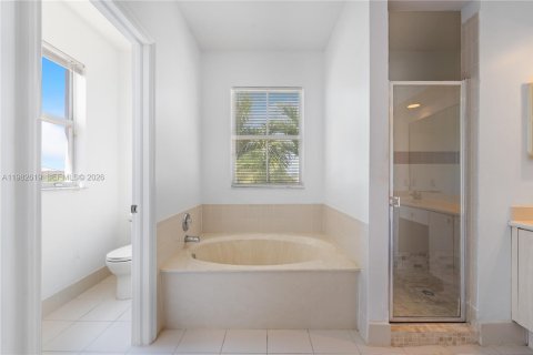 Купить виллу или дом в Хомстед, Флорида 4 спальни, 258.83м2, № 2050067 - фото 19