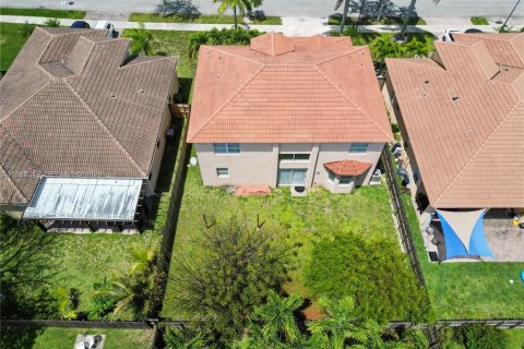 Купить виллу или дом в Хомстед, Флорида 4 спальни, 258.83м2, № 2050067 - фото 25