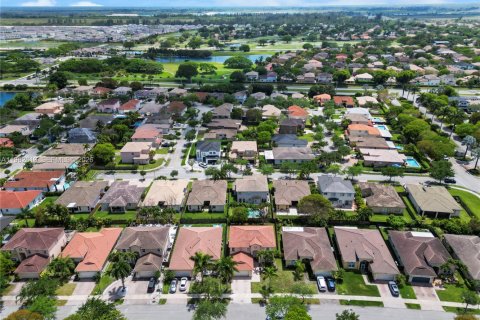 Купить виллу или дом в Хомстед, Флорида 4 спальни, 258.83м2, № 2050067 - фото 28