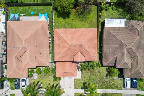 Купить виллу или дом в Хомстед, Флорида 4 спальни, 258.83м2, № 2050067 - фото 24