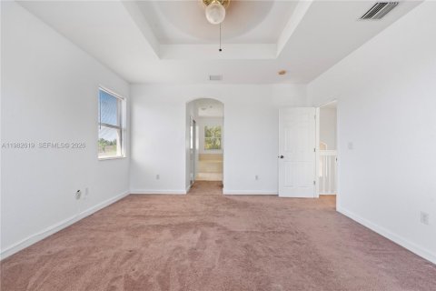 Купить виллу или дом в Хомстед, Флорида 4 спальни, 258.83м2, № 2050067 - фото 15