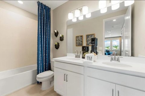 Villa ou maison à vendre à Apollo Beach, Floride: 4 chambres, 246.38 m2 № 2389221 - photo 20