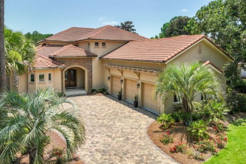 House in Miramar Beach, Florida 4 bedrooms, 313.73 sq.m. № 590207 - photo 1